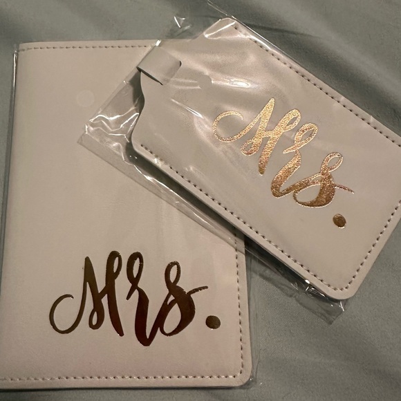 Handbags - 'Mrs.' Passport Holder and Luggage Tag Set